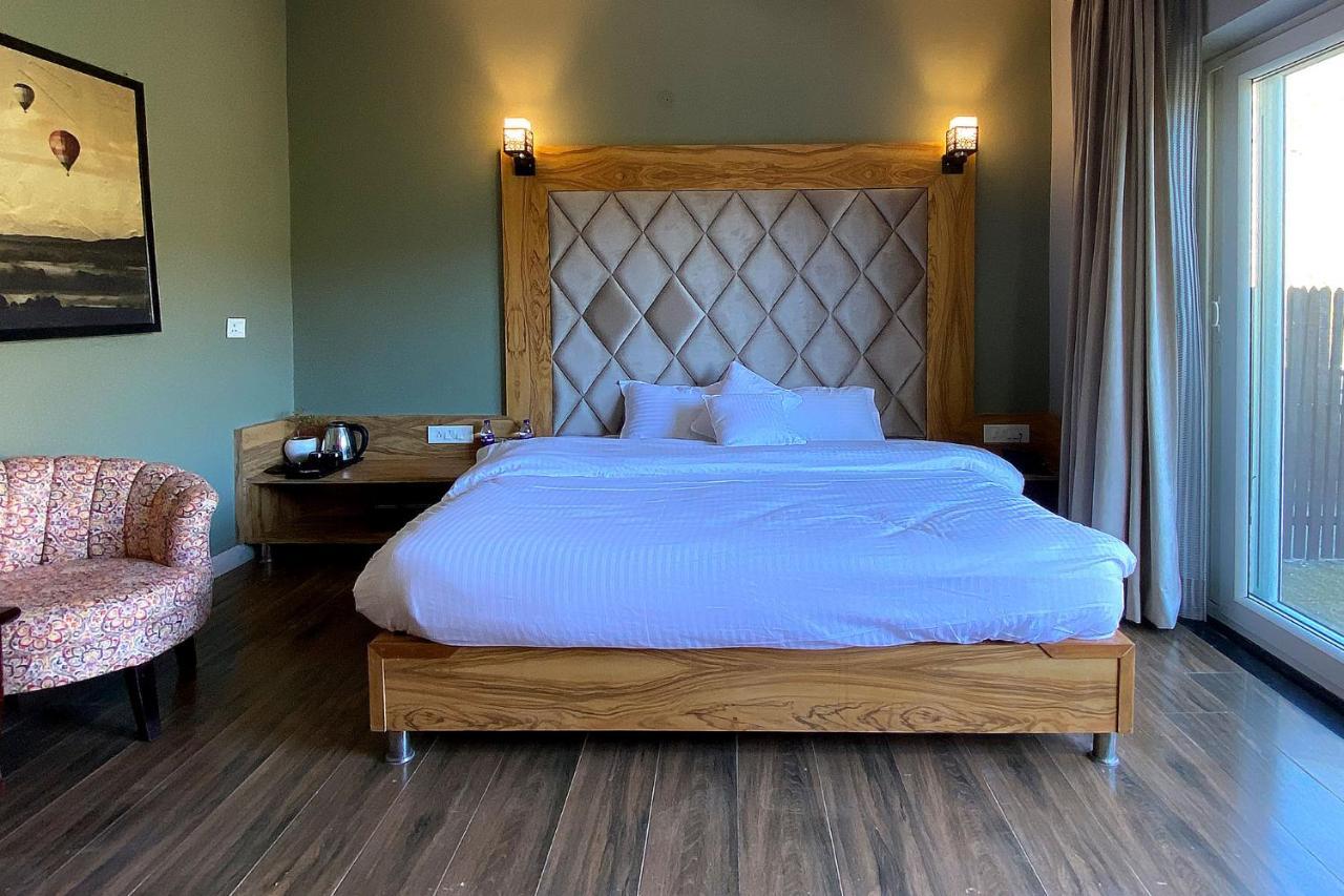 Sl Manor Hill Resort Mussoorie Exterior foto