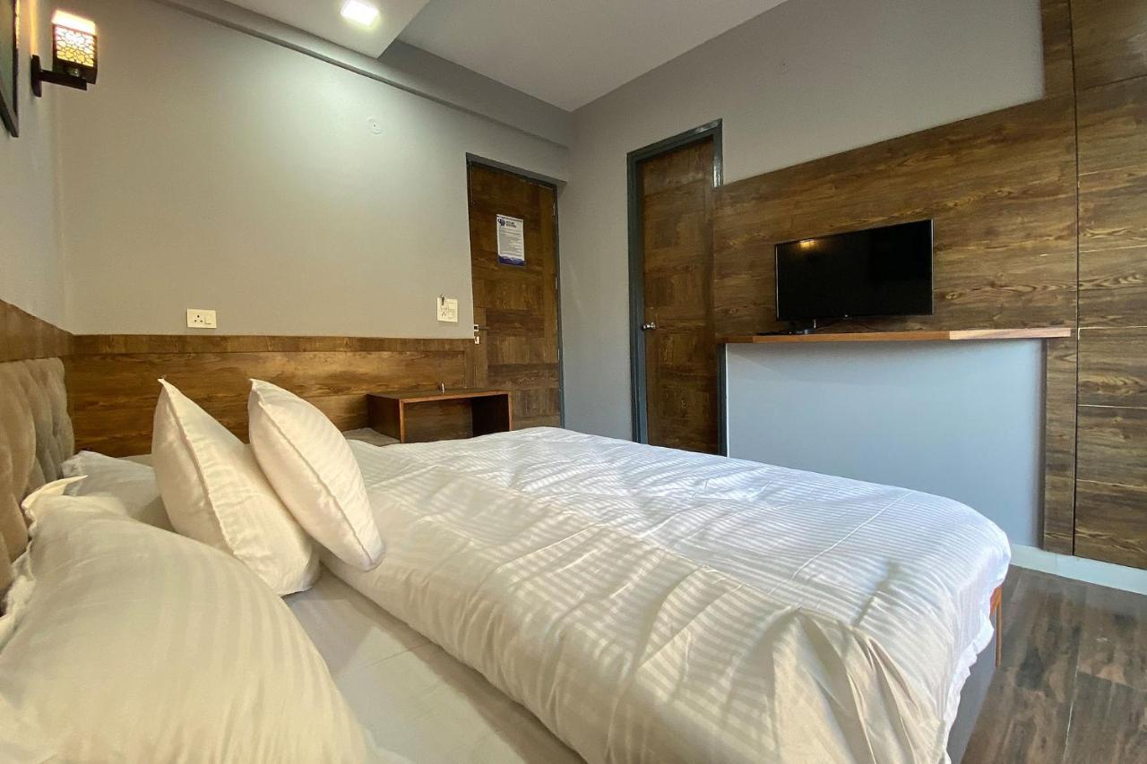 Sl Manor Hill Resort Mussoorie Exterior foto
